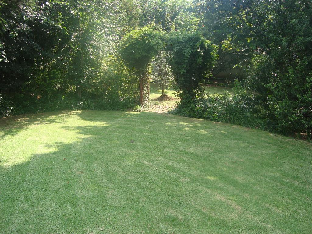 44 On Ennis Guest Lodge And Restaurant - No Load Sheddding แอร์เมอโล ภายนอก รูปภาพ