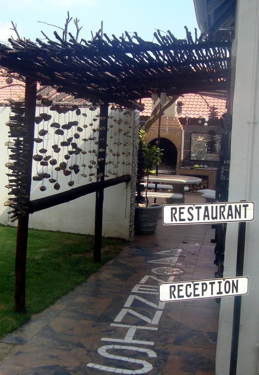 44 On Ennis Guest Lodge And Restaurant - No Load Sheddding แอร์เมอโล ภายนอก รูปภาพ