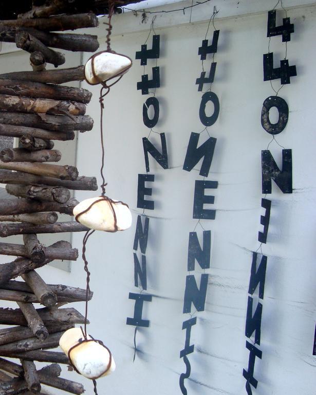 44 On Ennis Guest Lodge And Restaurant - No Load Sheddding แอร์เมอโล ภายนอก รูปภาพ